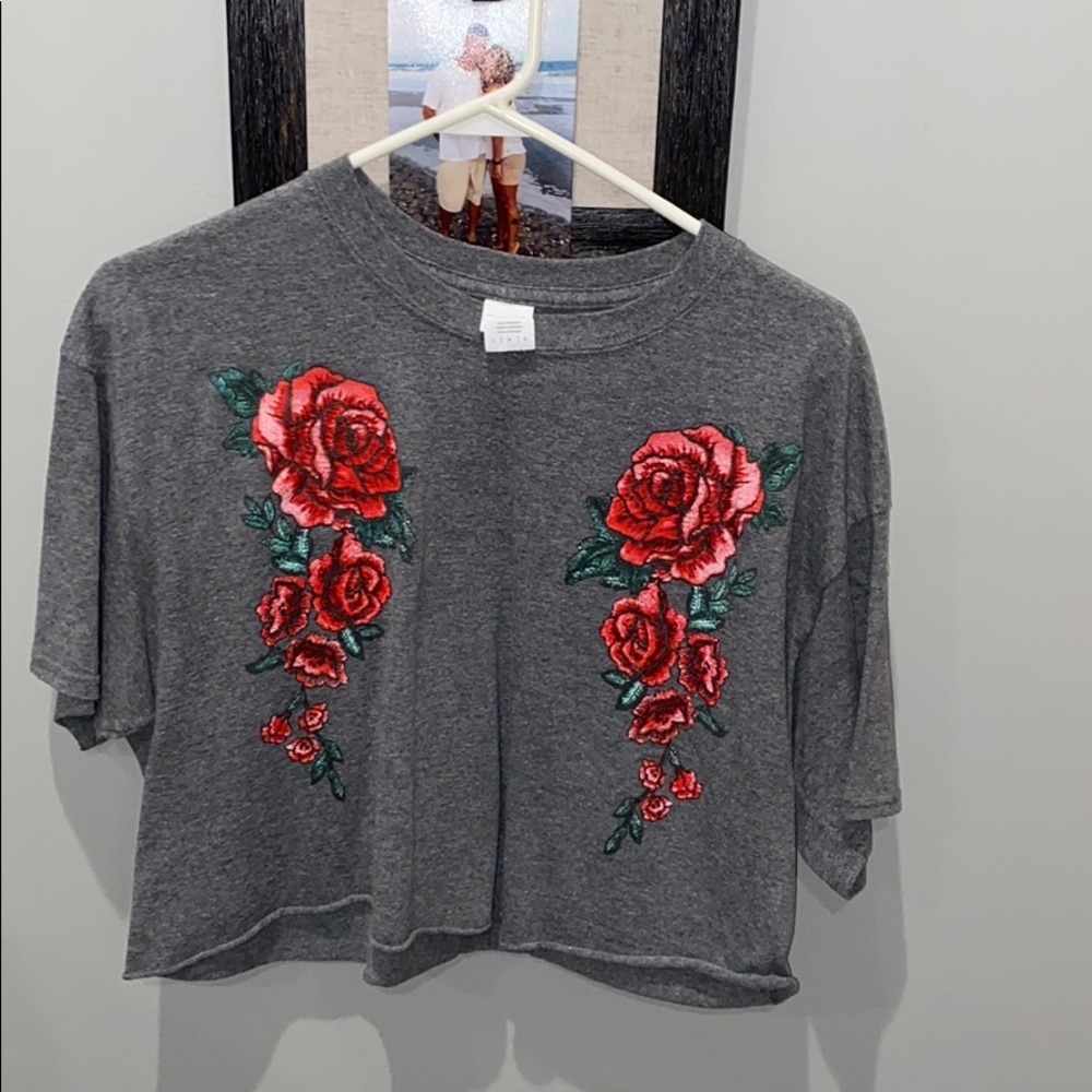 cropped t-shirt